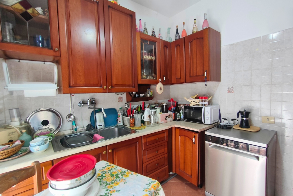 Tipologia Immobile: appartamento Provincia: roma Comune: pomezia Località: centro urbano Indirizzo: Via Zara