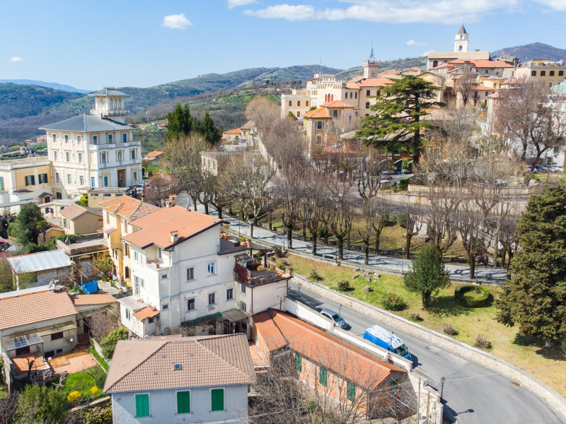 Tipologia Immobile: palazzo/terratetto Provincia: frosinone Comune: fiuggi Località:  Indirizzo: Via Vecchia Fiuggi