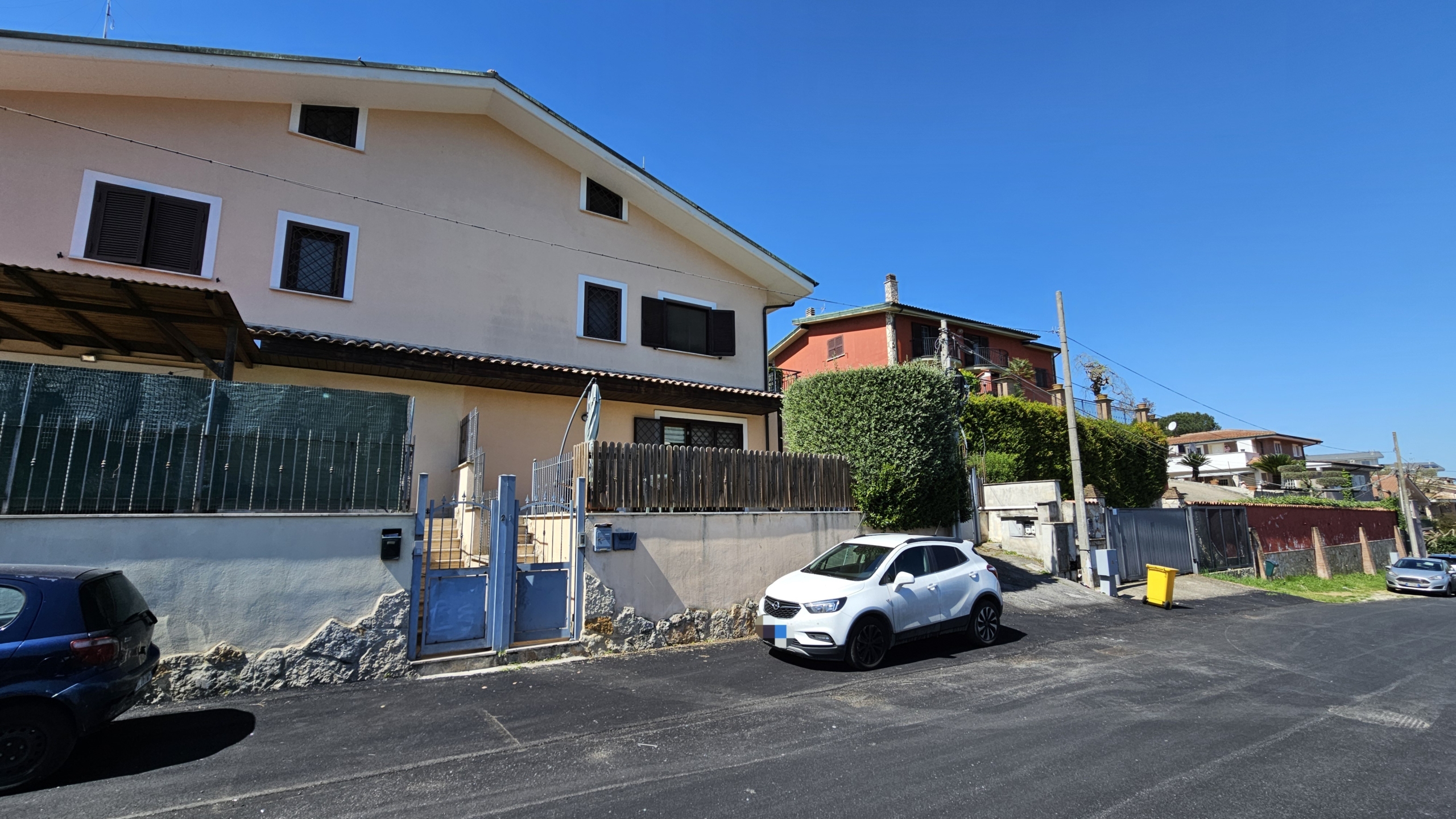 Tipologia Immobile: villa / indipendente / semi indipendente Provincia: roma Comune: guidonia montecelio Località: pichini Indirizzo: Via Francesco Borromini